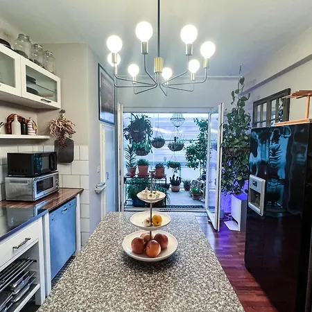 Big, And Charming On Schaafenstrasse *