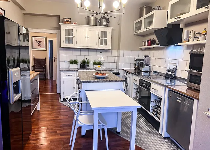 Big, And Charming On Schaafenstrasse