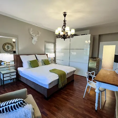 Apartamento Big, And Charming On Schaafenstrasse *